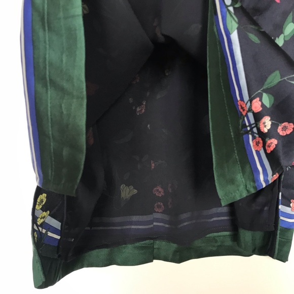 Ann Taylor Floral Top - Picture 7 of 7